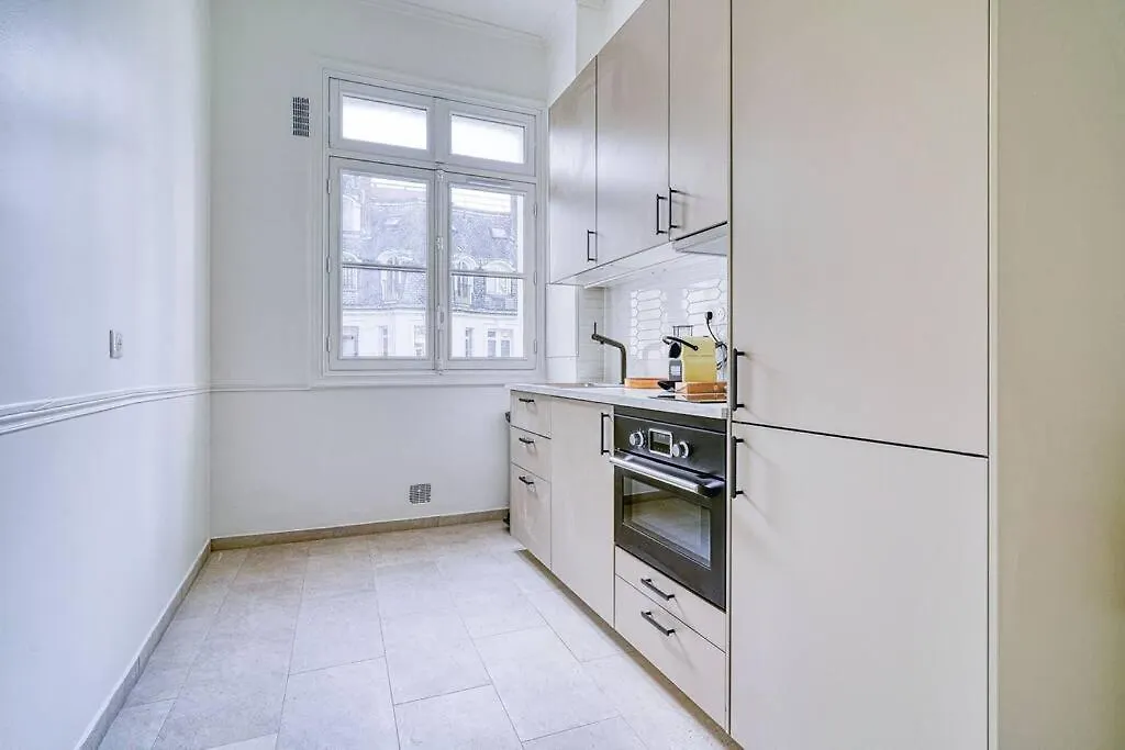 פריז Appartement Chic Et Spacieux 16E Arrondissement 0*,